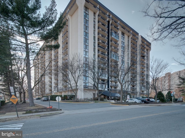 5300 Holmes Run Pkwy Unit 709, Alexandria, VA 22304 - view of apartment building / complex