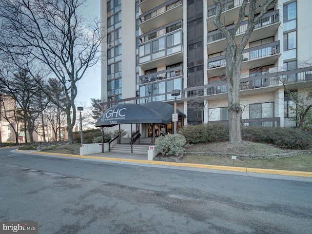 5300 Holmes Run Pkwy Unit 709, Alexandria, VA 22304 - view of apartment building / complex