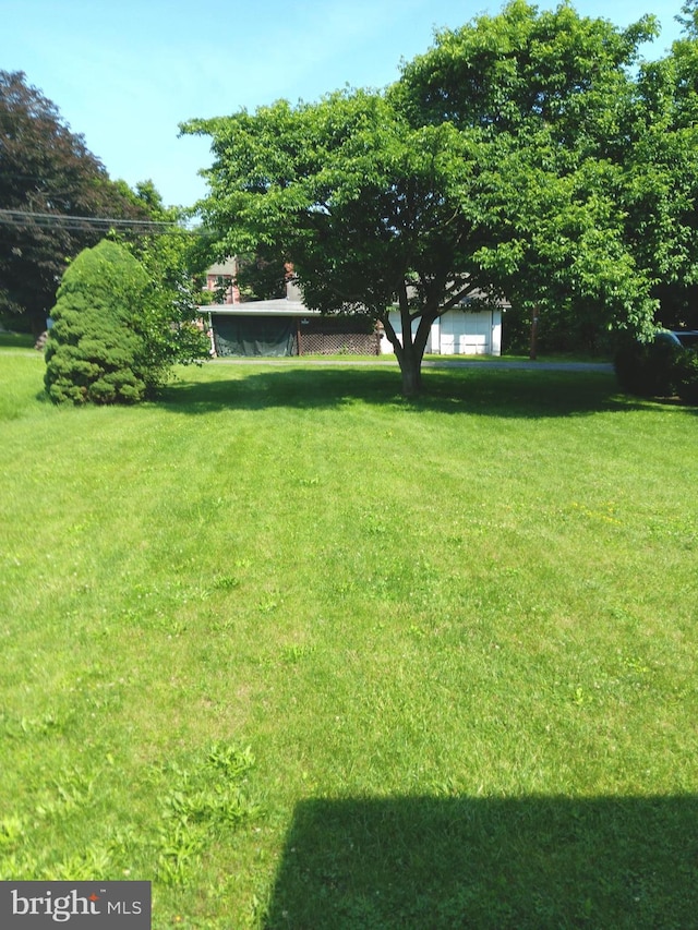 30 N Front St, Duncannon, PA 17020 - view of grassy yard