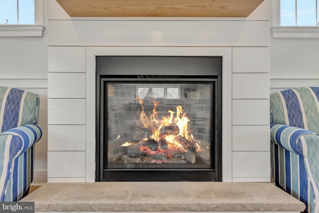 1510 N Bay Shore Dr, Milton, DE 19968 - detailed view of a glass covered fireplace