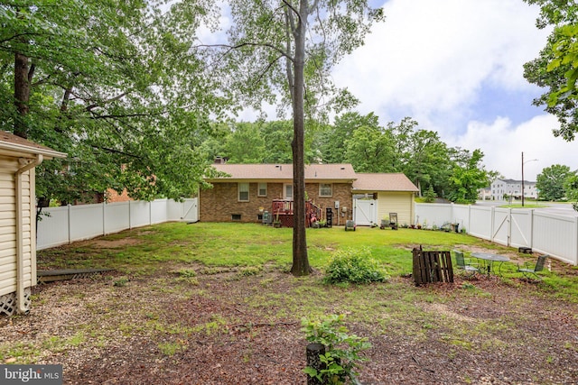 405 Confederate Blvd, Fredericksburg, VA 22401 - fenced backyard featuring a gate