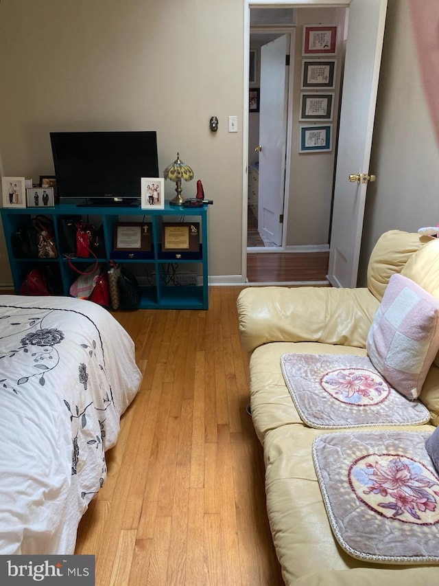 4 Highland Pl, Indian Head, MD 20640 - bedroom featuring hardwood / wood-style floors and baseboards