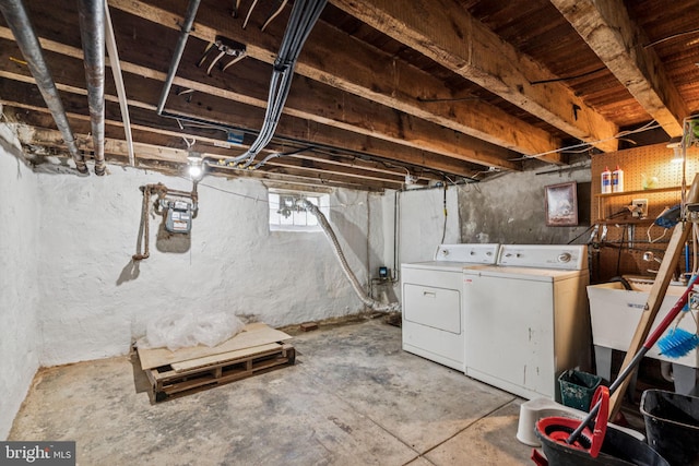 6022 Mccallum St, Philadelphia, PA 19144 - below grade area featuring washing machine and dryer and gas meter