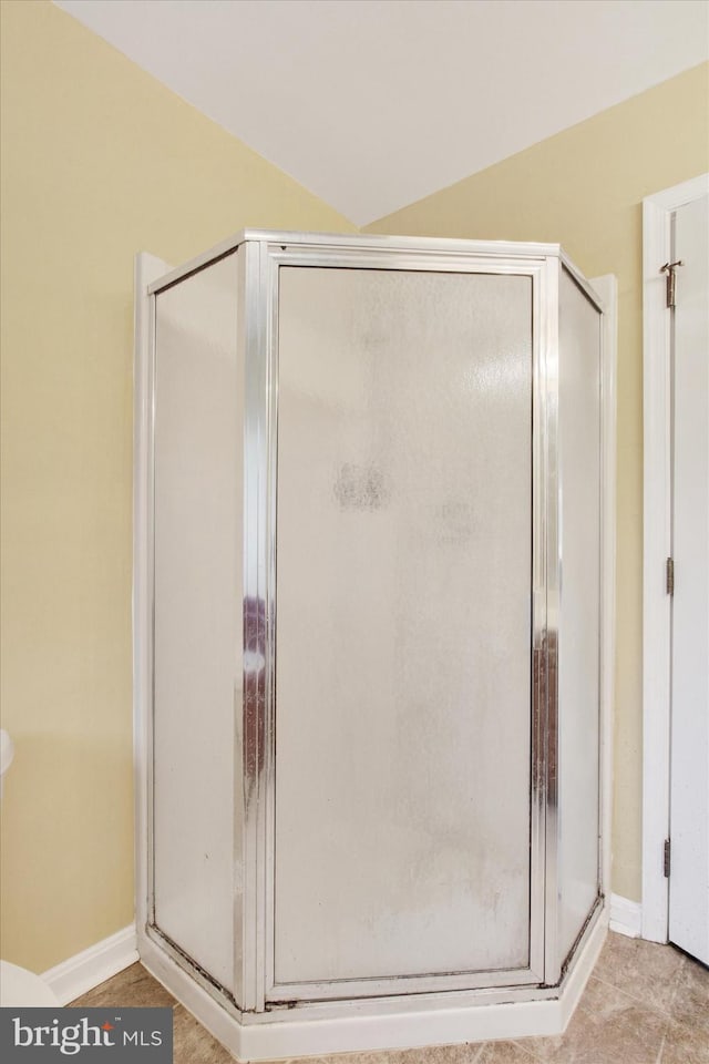 2785 Sparrow Dr, York, PA 17408 - bathroom with a shower stall and baseboards