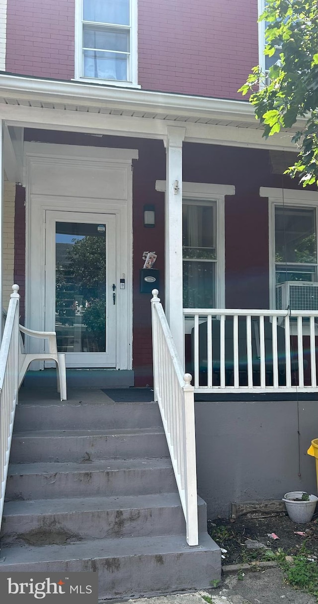 55 S Olden Ave, Trenton, NJ 08609 - doorway to property with a porch