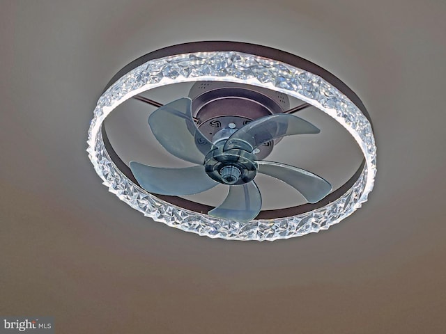 18316 Reaper Hill Ct, Triangle, VA 22172 - detailed view of a ceiling fan