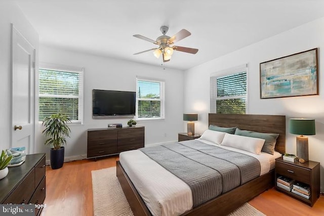 733 S Fayette St, Alexandria, VA 22314 - bedroom with light wood-style floors and ceiling fan