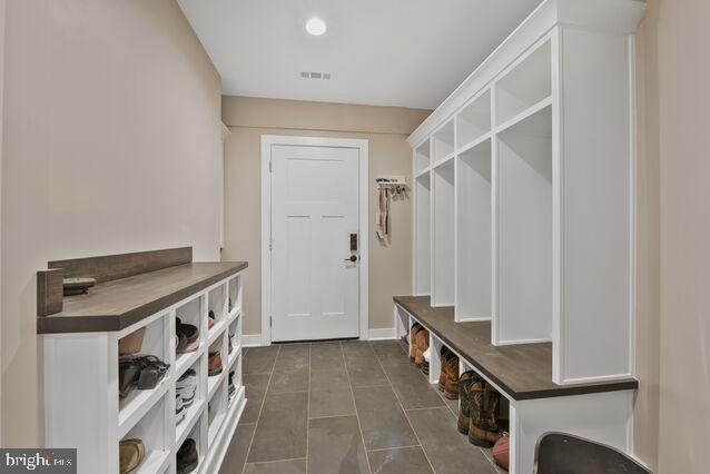 32 Hamilton Terrace Dr, Hamilton, VA 20158 - mudroom with baseboards