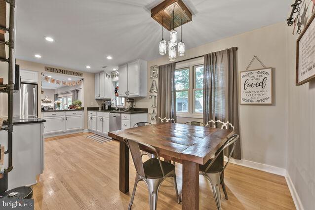 32 Hamilton Terrace Dr, Hamilton, VA 20158 - dining room featuring light wood-style flooring and recessed lighting