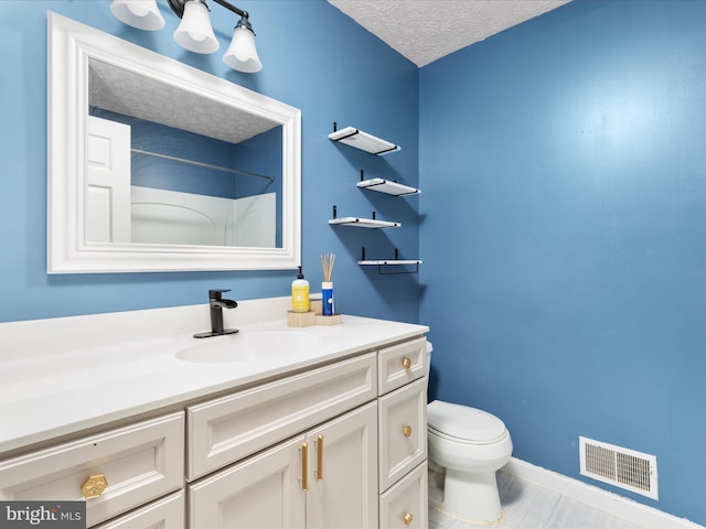 237 Lakeview Dr, Cross Junction, VA 22625 - full bathroom featuring vanity, a shower, and a textured ceiling