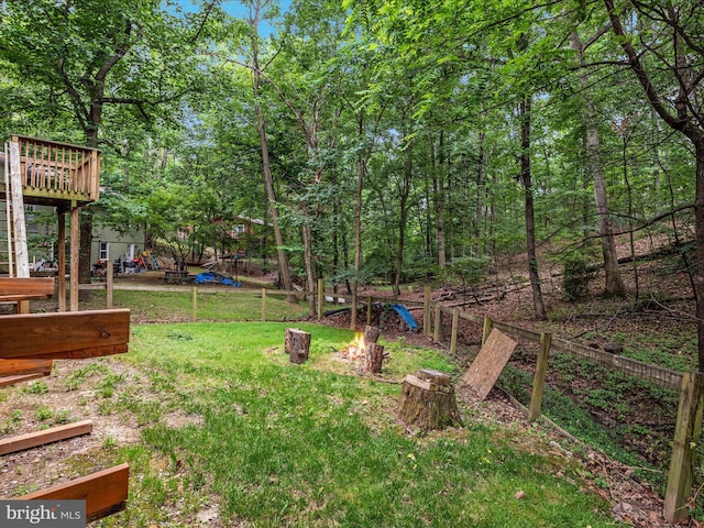 237 Lakeview Dr, Cross Junction, VA 22625 - view of green lawn