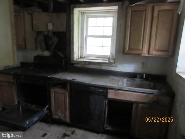 2502 Parkview Dr, Gwynn Oak, MD 21207 - kitchen with healthy amount of natural light