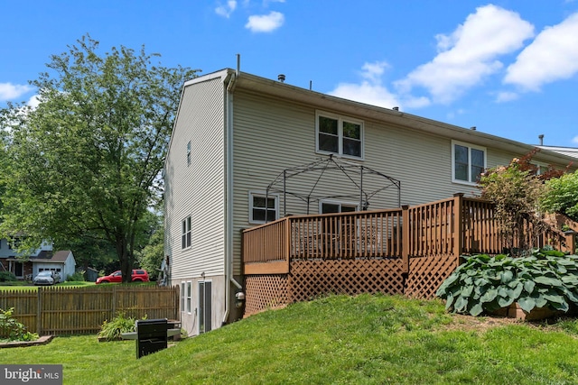 701 Hunters Run, Perkasie, PA 18944 - back of property featuring a wooden deck