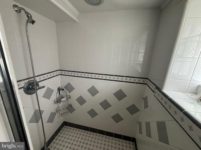 2228 Manor Ave, Upper Darby, PA 19082 - full bathroom featuring tiled shower