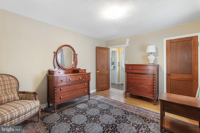 1606 W Mcgalliard Ave, Hamilton, NJ 08610 - living area featuring light wood finished floors and baseboards