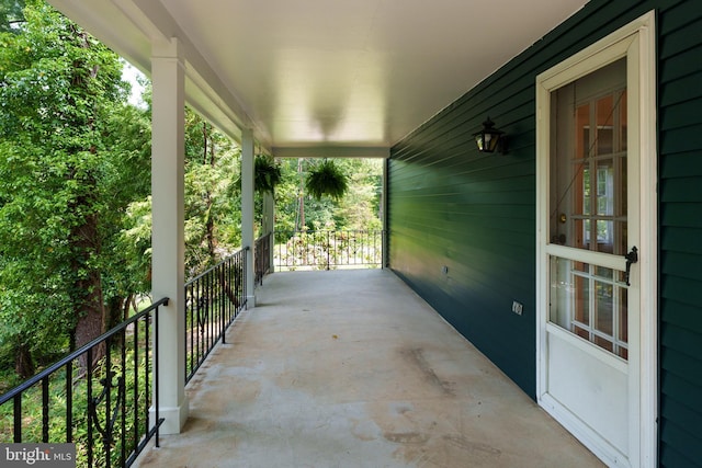92 Lochatong Rd, Ewing, NJ 08628 - view of covered porch