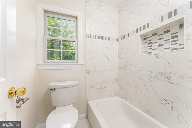 7412 Kallenburg Ct, Manassas, VA 20111 - full bathroom with baseboards and shower / bath combination