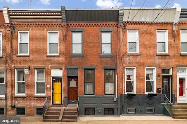 828 Mercer St, Philadelphia, PA 19125 - multi unit property featuring brick siding