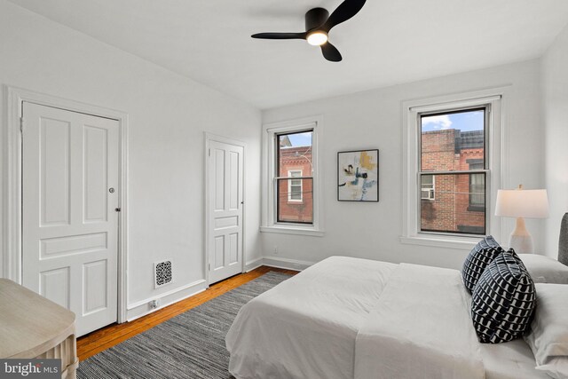 828 Mercer St, Philadelphia, PA 19125 - bedroom with wood finished floors and a ceiling fan