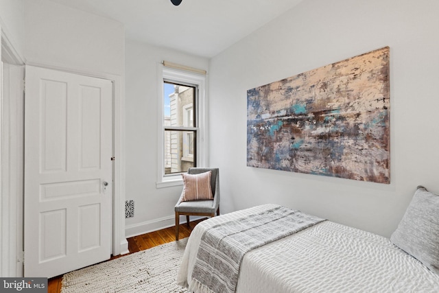 828 Mercer St, Philadelphia, PA 19125 - bedroom featuring wood finished floors and baseboards