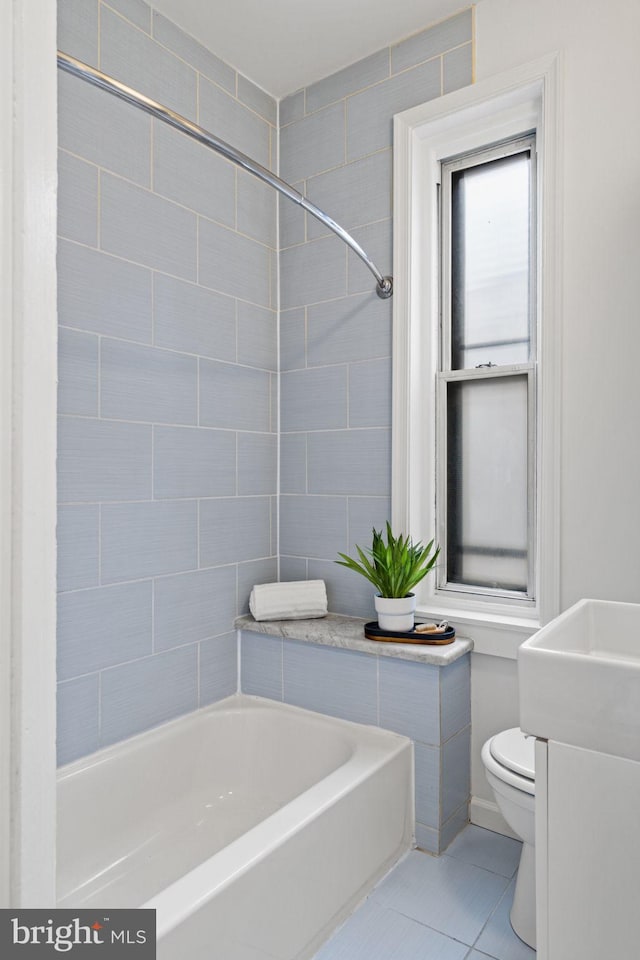 828 Mercer St, Philadelphia, PA 19125 - bathroom with tile patterned flooring, tub / shower combination, and vanity