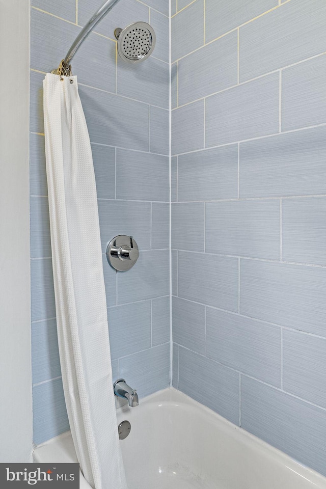 828 Mercer St, Philadelphia, PA 19125 - bathroom featuring shower / bath combination with curtain