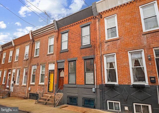 828 Mercer St, Philadelphia, PA 19125 - view of property with entry steps