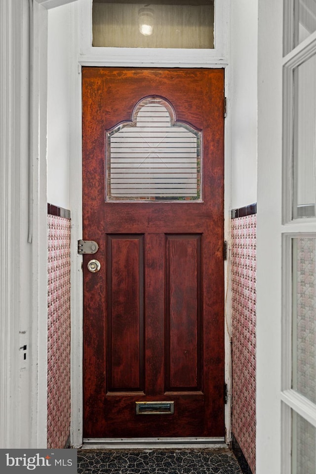 828 Mercer St, Philadelphia, PA 19125 - entrance to property
