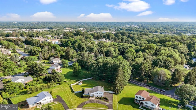 951 Robin Ln, Huntingdon Valley, PA 19006 - aerial view of residential area featuring a forest