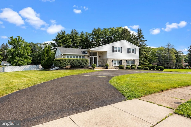 951 Robin Ln, Huntingdon Valley, PA 19006 - tri-level home with stone siding