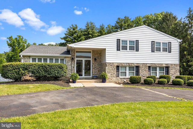 951 Robin Ln, Huntingdon Valley, PA 19006 - split level home with stone siding and french doors