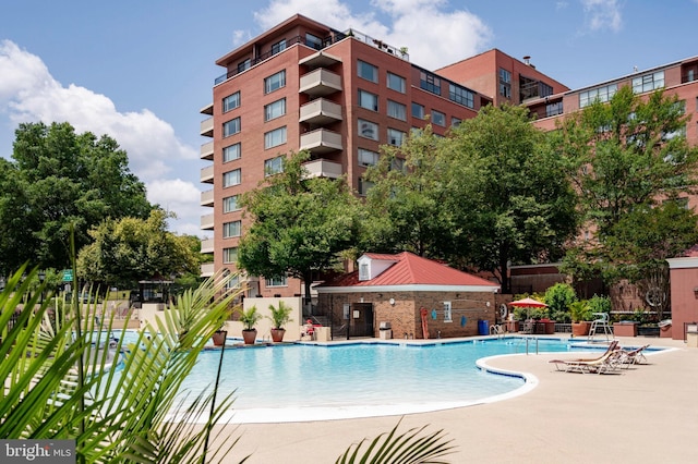 1111 Arlington Blvd Unit 707, Arlington, VA 22209 - community pool with a patio area