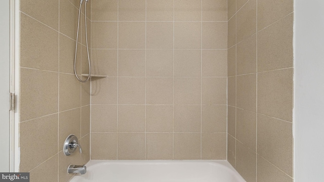444 N 4th St Unit 401, Philadelphia, PA 19123 - full bath featuring bathing tub / shower combination