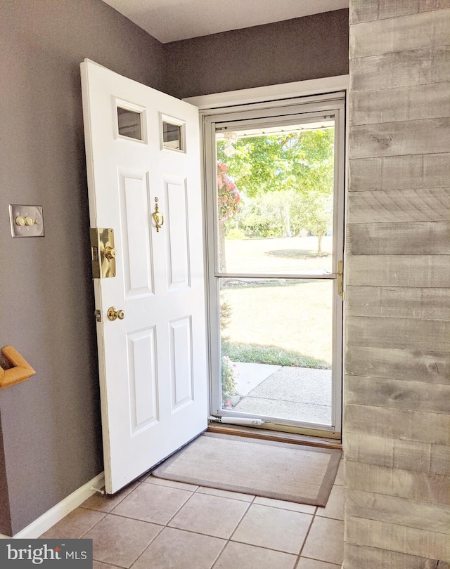 74 Avon Ln Unit 7D, New Hope, PA 18938 - foyer with light tile patterned flooring and baseboards