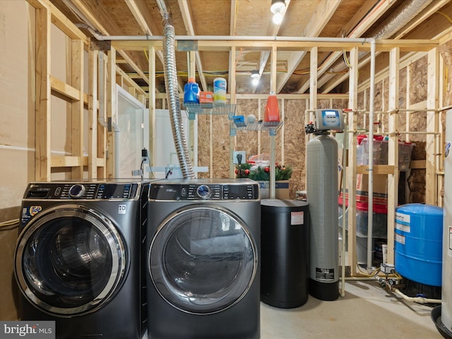 295 Rocky Mount Rd, Linden, VA 22642 - washroom featuring washer and clothes dryer