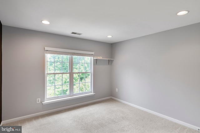 42066 Fiddlehead Pl, Aldie, VA 20105 - carpeted spare room featuring recessed lighting