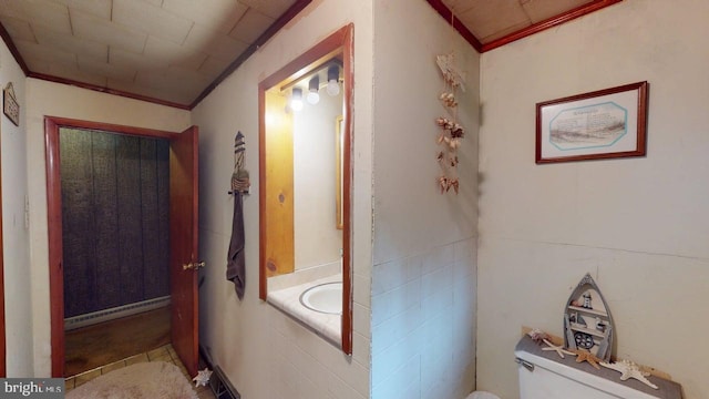 10495 Knobley Rd, Keyser, WV 26726 - hall featuring ornamental molding