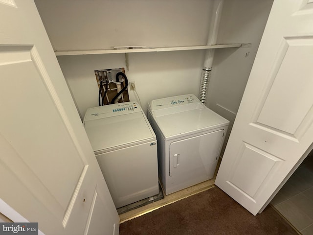 633 Barrington Ct, Palmyra, PA 17078 - laundry area featuring washing machine and clothes dryer