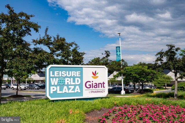 3360 Gleneagles Dr Unit 71-2B, Silver Spring, MD 20906 - exterior view of a parking lot