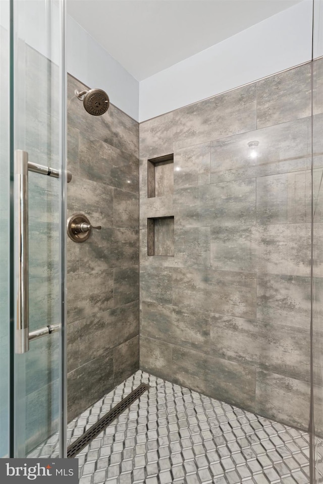 176 Windgate Dr, Chester Springs, PA 19425 - full bathroom featuring tiled shower