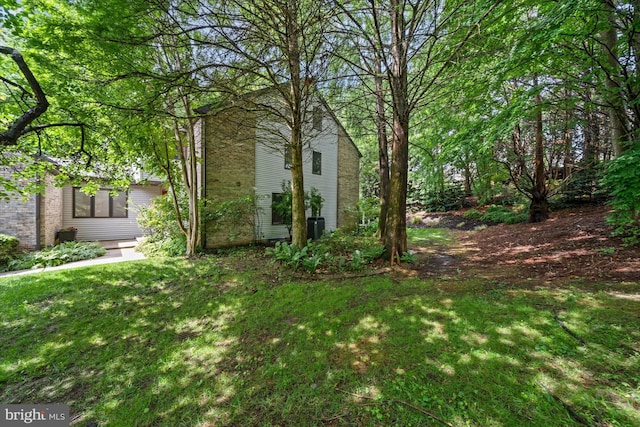 201 Steeplechase Cir, Wilmington, DE 19808 - view of green lawn