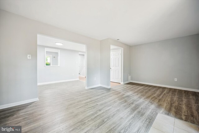 8440 Towne Crest Ct, Gaithersburg, MD 20877 - spare room featuring wood finished floors