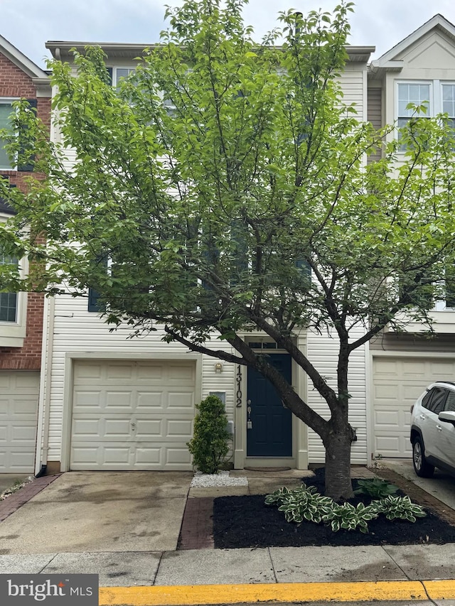 13102 Alpine Dr Unit 2502, Germantown, MD 20874 - view of front of property featuring driveway