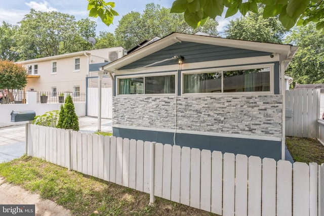 1009 Jansen Ave, Capitol Heights, MD 20743 - view of front of home with stone siding