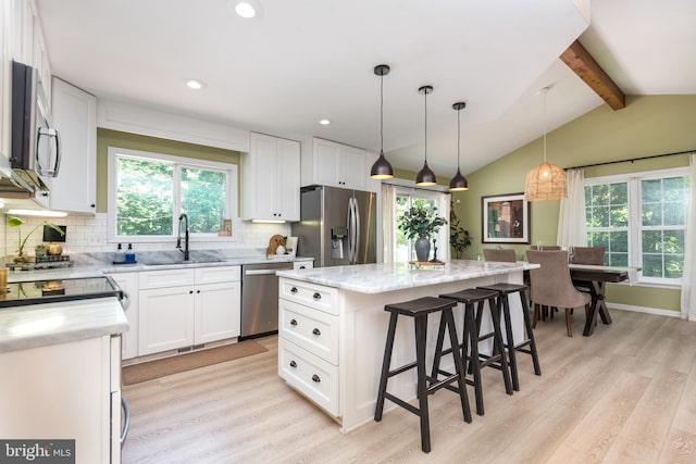 6444 Duhollow Rd, Warrenton, VA 20187 - kitchen featuring stainless steel appliances, light wood finished floors, healthy amount of natural light, backsplash, and recessed lighting
