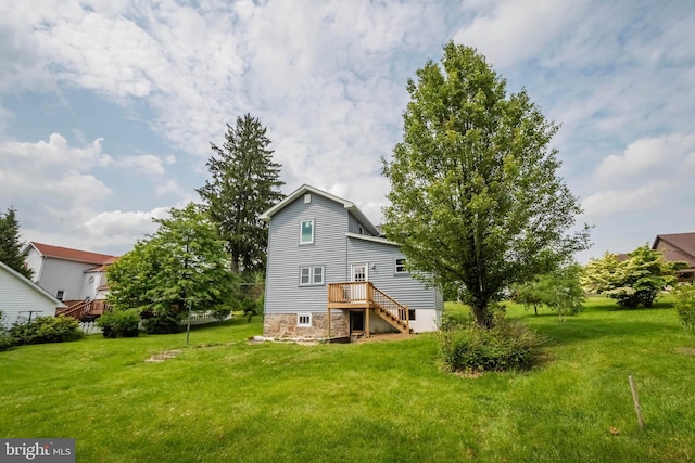 511 E Green St, Oakland, MD 21550 - back of property with a yard