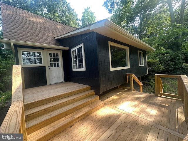 556 Trapper Ridge Ln, Hedgesville, WV 25427 - view of deck