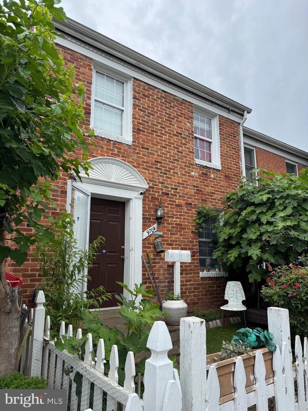 9704 Aspen Pl, Manassas, VA 20110 - view of front of property featuring brick siding