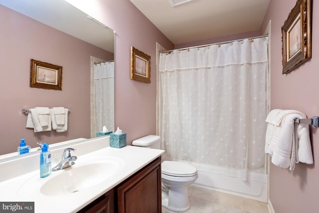 1712 Renaissance Dr, Baltimore, MD 21221 - bathroom featuring vanity and shower / bath combo