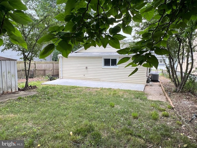 6309 61st Pl, Riverdale, MD 20737 - fenced backyard with a patio area